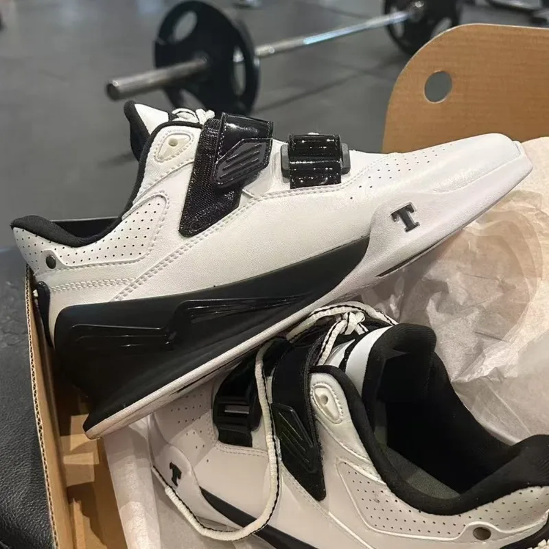2026 New Trend Sports Shoes Man Anti-Slip Weight Lifting Sneakers Big Size 46 Squat Hard Pull Shoes Wearable Gym Training Shoe
