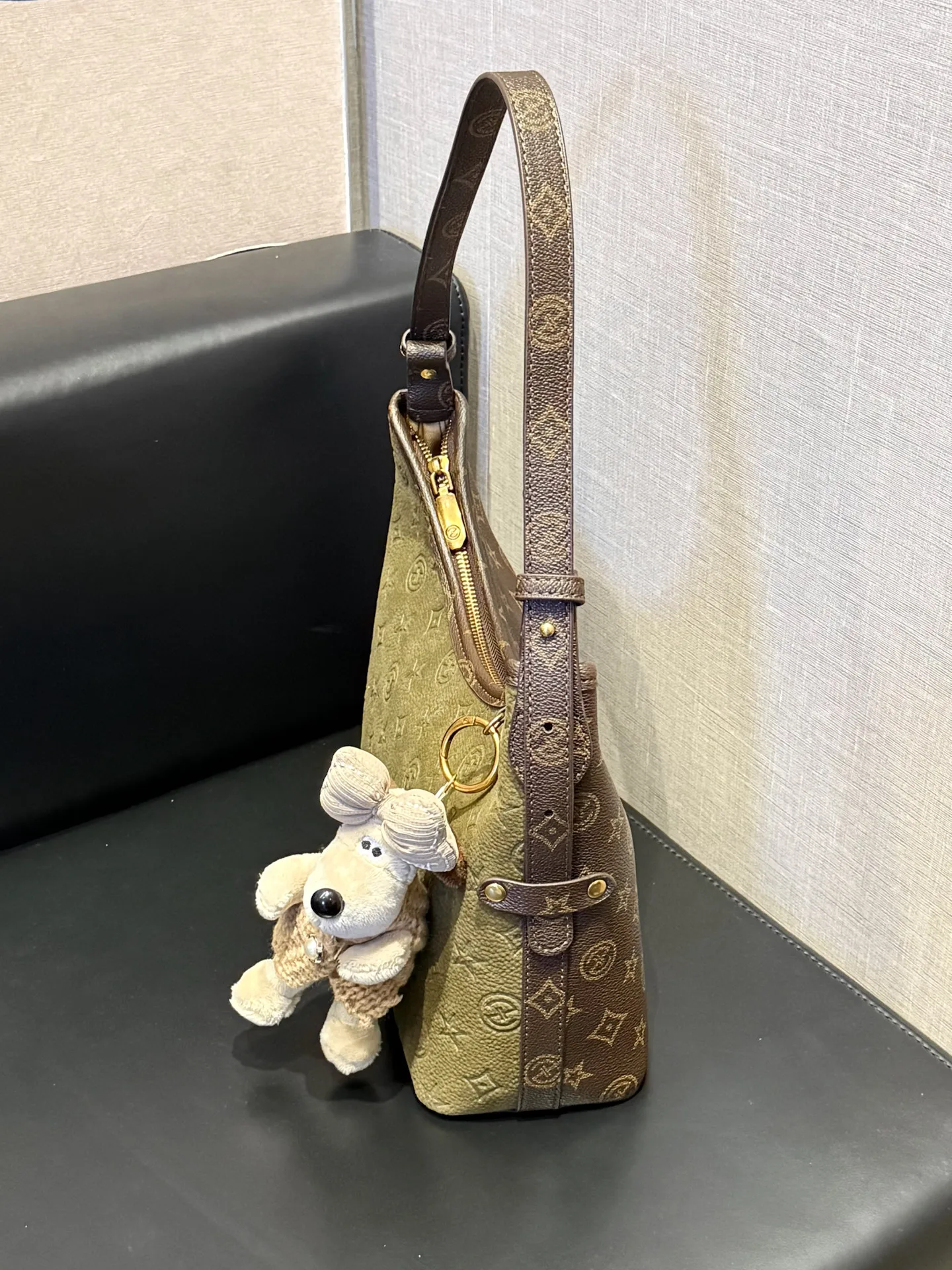 amiciyah-women's-retro-floral-brown-leather-shoulder-bag-commuter-handbag-2026-new-style-underarm-bag-fashionable-wallet
