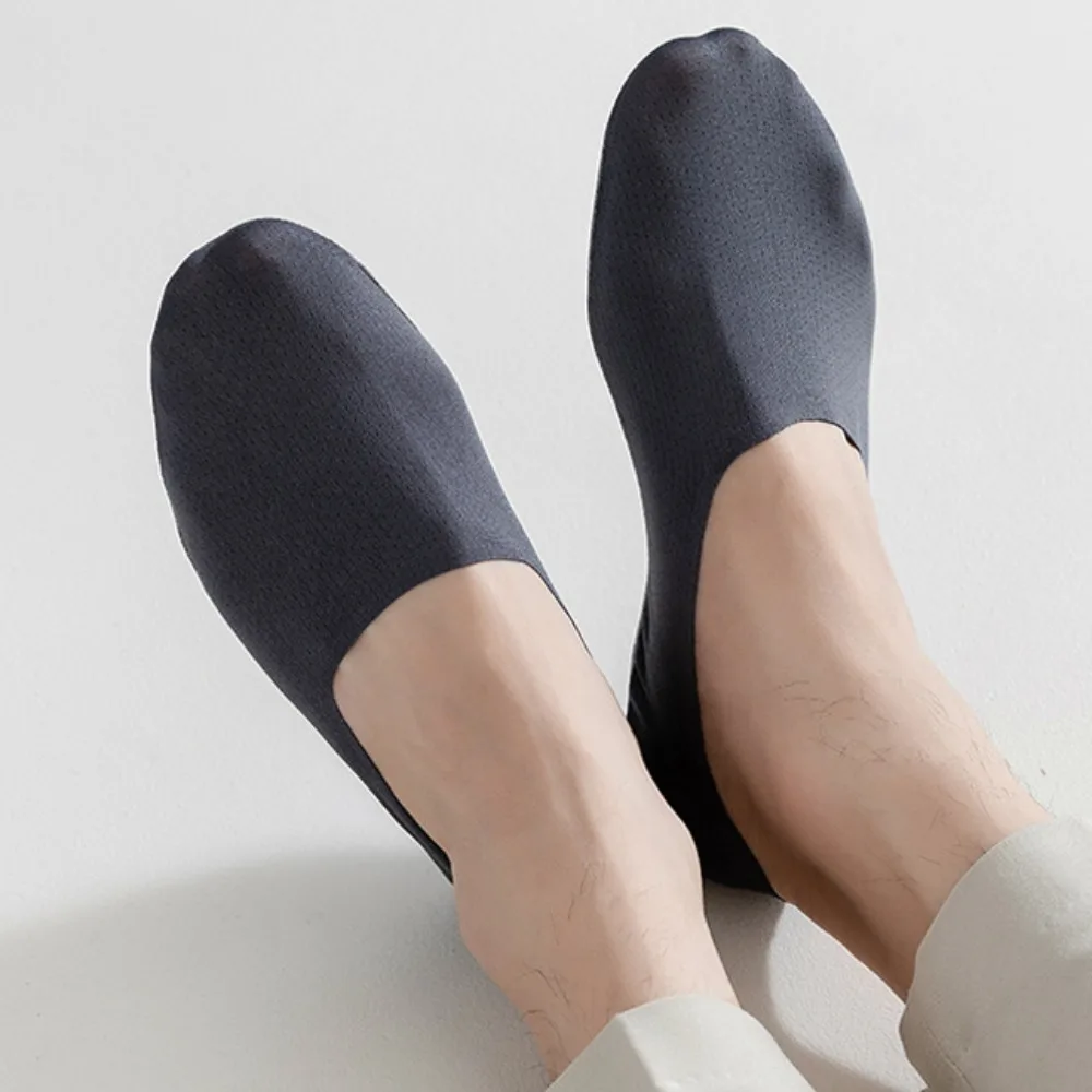 실리콘 미끄럼 방지 보트 양말 냄새 방지 땀 흡수 짧은 양말 단색 보이지 않는 발 뒤꿈치에서 떨어지지 않음