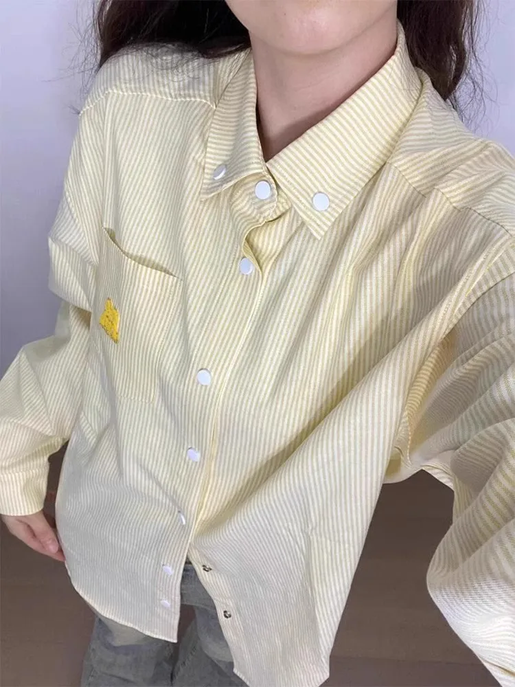 

Рубашка в американском стиле ретро, желтая полосатая куртка с воротником-поло, женская свободная посадка с длинным рукавом, повседневный шикарный кардиган, весенне-осенняя одежда