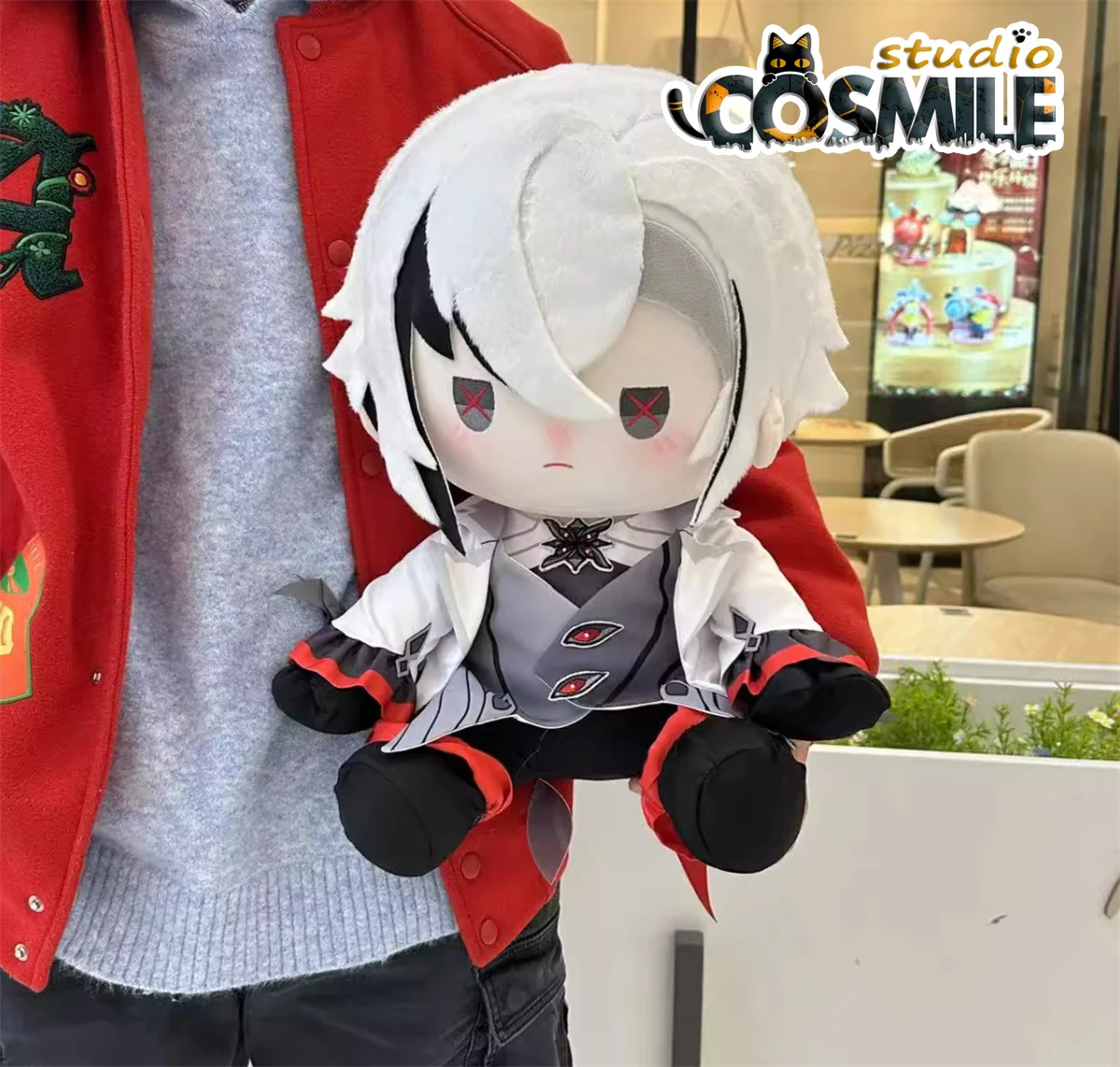 Genshin Impact Peruere  Sigurルри Utilizcoーレ Nakon Allahjino hij Knave Fatui Gevulde Plushie 40cm Pluche Zittende Pop Lichaamskleding Cadeau MT May