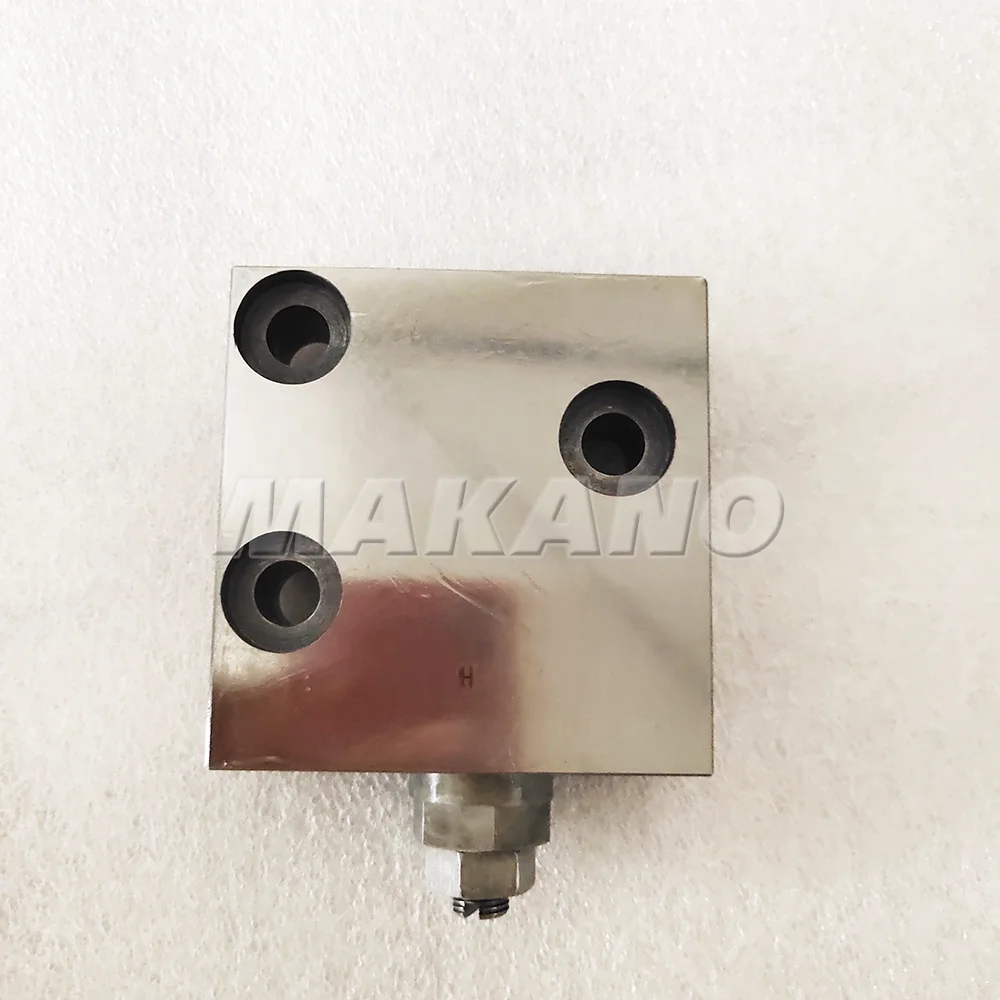 PC300 PC240 PC210 PC200 6 8 Excavator Hydraulic Parts Pressure Reducing Valve 723-40-71900 Valve Assembly