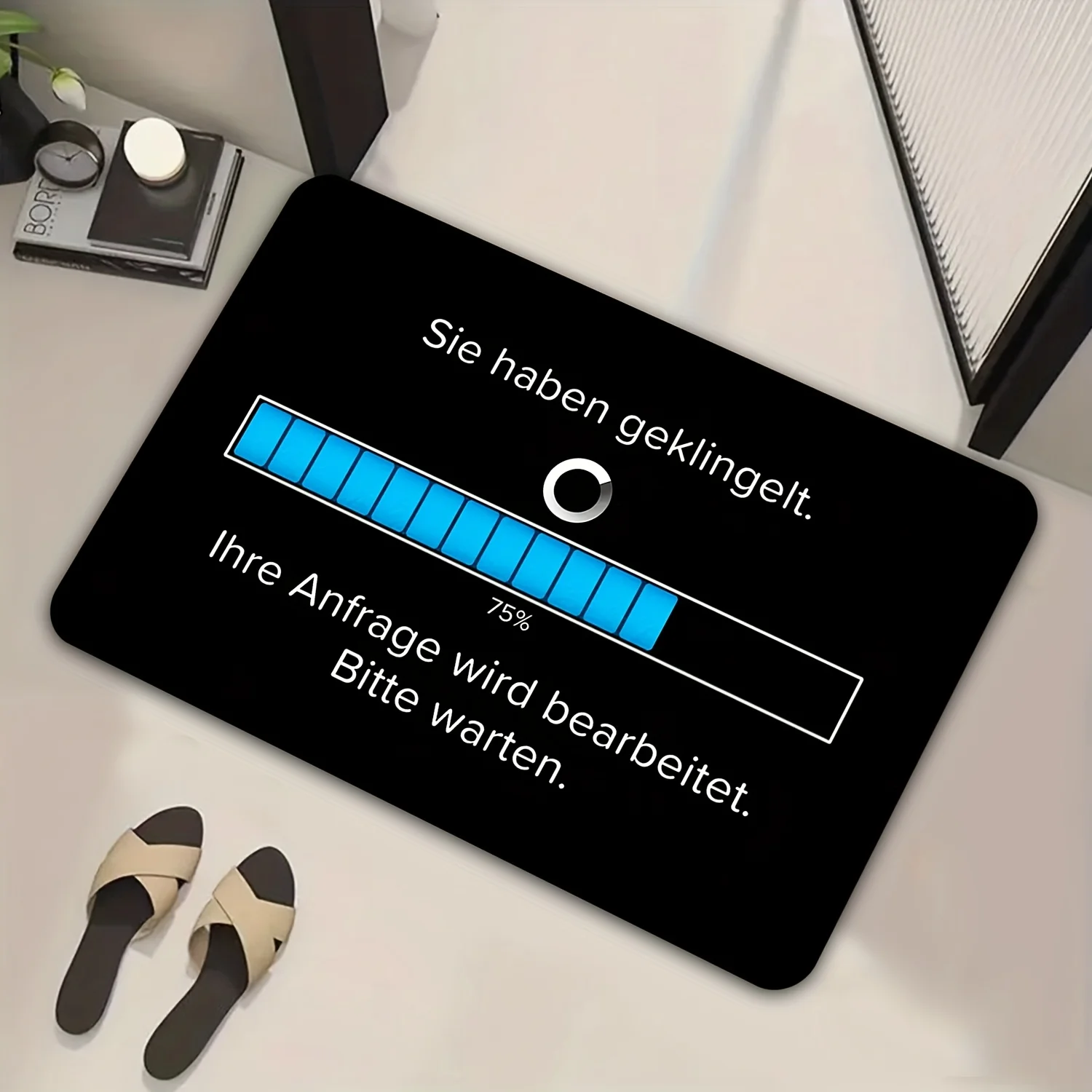 German Progress Bar Doormat – “Sie haben geklingelt. Ihre Anfrage wird bearbeitet. Bitte warten.” Blue Bar 75%, Black White