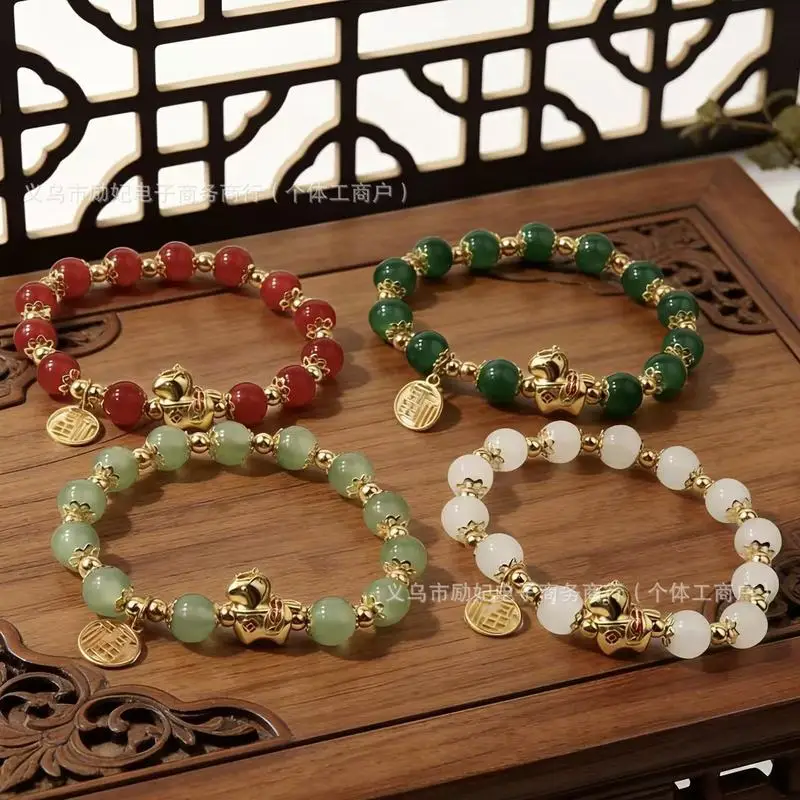 New Chinese-style gold-plated horse pendant bracelet, designed to attract wealth and bring good fortune, a gift that brings inst