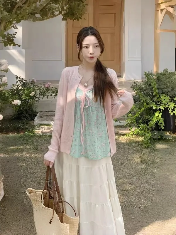 

Large Size Korean Sweet Style Knitted Cardigan Floral Print Two-Piece V-Neck Women's Fashion Set Spring Summer New Arrival