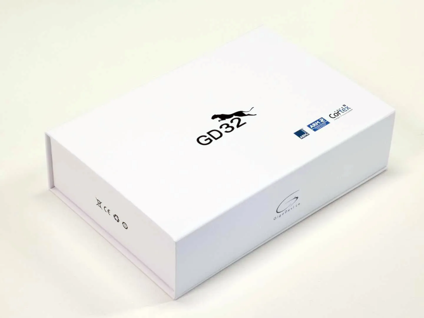 GD32E230C-EVAL una scheda di valutazione/sviluppo completamente funzionale