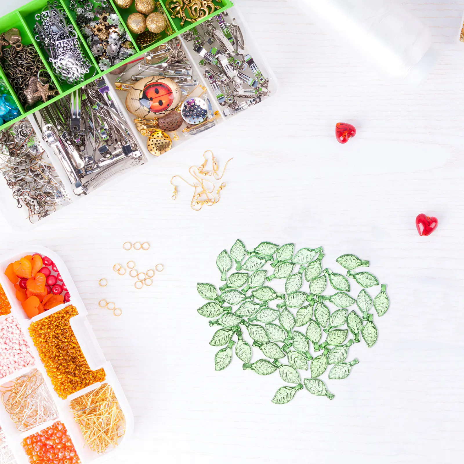 

50 шт. миниатюрных акриловых подвесок-листочков, легкие, для изготовления украшений своими руками: ожерелий, браслетов, серег, аксессуаров