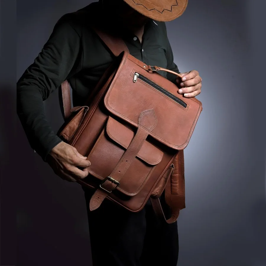 حقيبة ظهر كلاسيكية للكمبيوتر المحمول مصنوعة يدويًا من الجلد المحبب بالكامل ذات جودة عالية وحقيبة ظهر جلدية كلاسيكية ساحرة للرجال والنساء