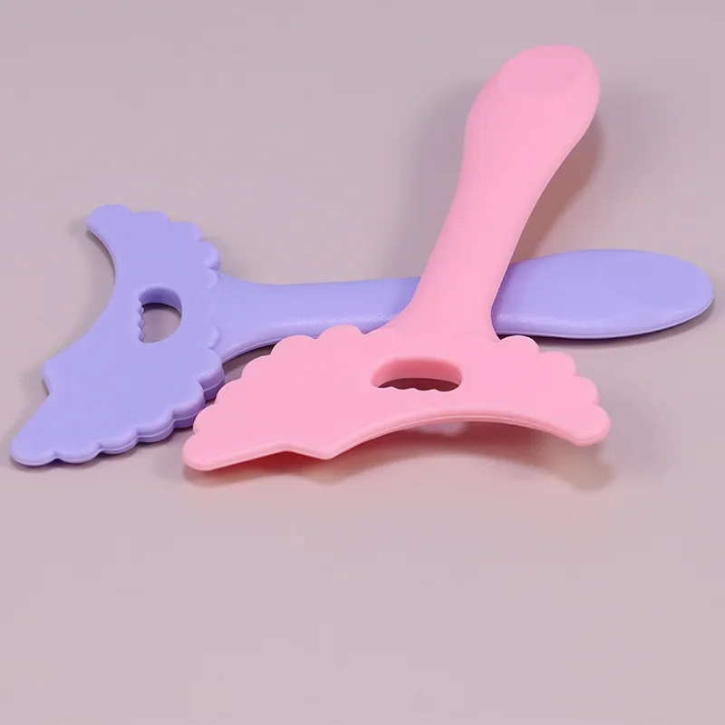 1 قطعة سيليكون كحل حاكم متعدد الوظائف ماكياج العين مساعدة كحل أداة رمش الطلاء أحمر الشفاه سيليكون الجمال حاكم