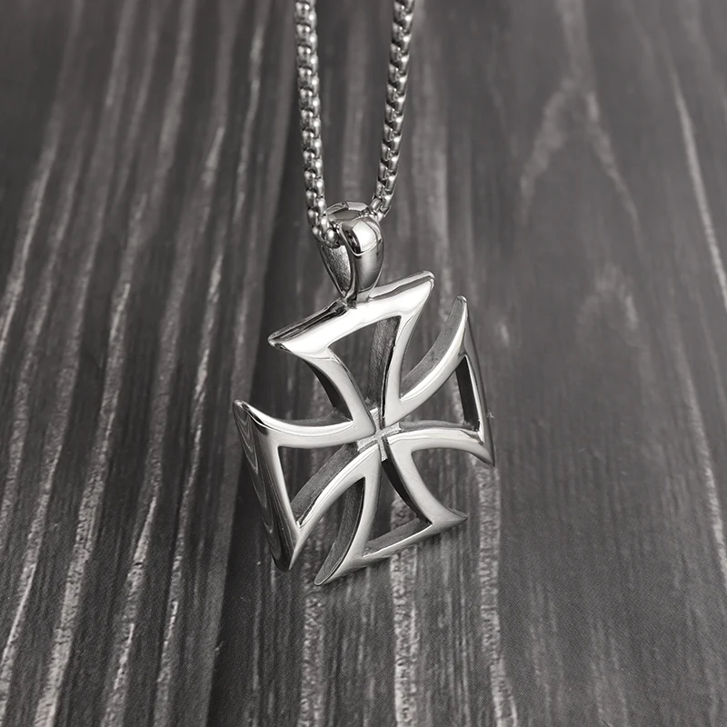 Fashionable Templar Cross Pendant Necklace for Men Women Vintage Paladin Jewelry Gift