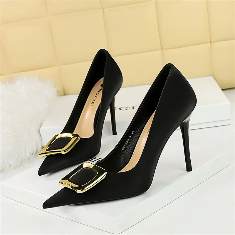 

Women Pointed Toe Shallow High Heel Wedding Pumps Luxury Designer Metal Square Buckle Stiletto Blue Green Party Single Shoes