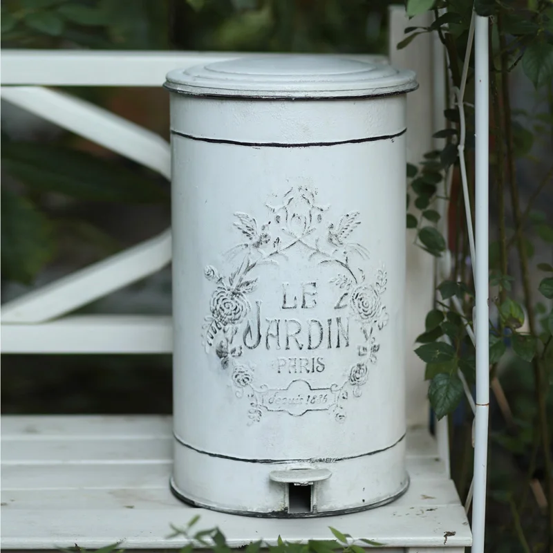 Farmhouse Trash Can Metal Waste Basket Tavern Round Trash Can Suitable For Kitchen Outdoors Garden Decoration