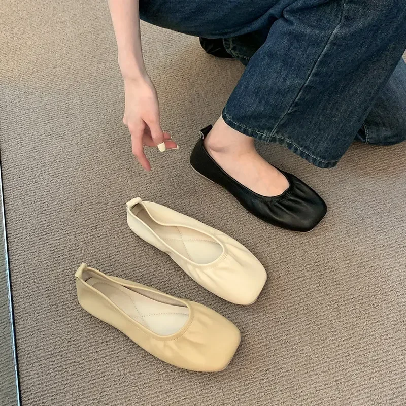 Damen-Ballerinas aus weichem Leder, bequeme Slipper mit eckiger Zehenpartie, Modell 2026, Street-Style, lässige Alltags- und Freizeitschuhe, Slipper – Detail 9