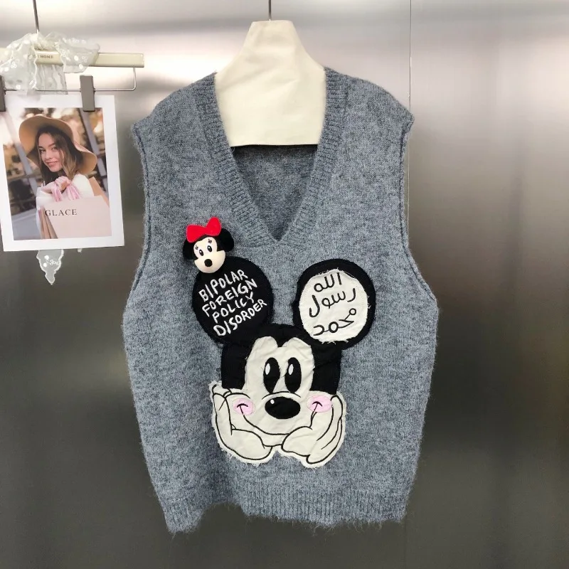Autumn Winter Beautiful Embroidered Patch Knitted Vest For Women Korean Style V-neck Layered Sleeveless Sweater Waistcoat Jacket
