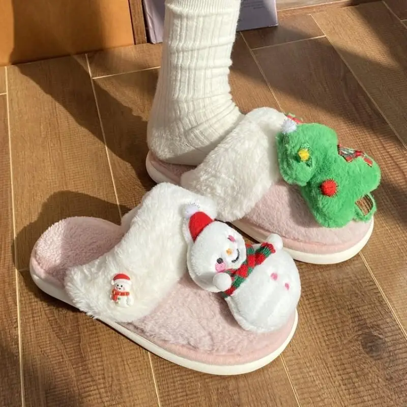 

Kawaii повседневная обувь, модная детская обувь, осень-зима 2024, новые рождественские плюшевые тапочки с героями мультфильмов, женские домашние тапочки на плоской подошве