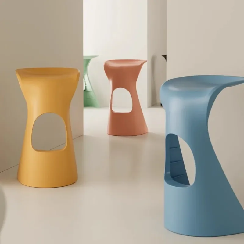 MOMO Scandinavian Bar Stool Modern Simple Bar Stool Backrest Front High Chair Outdoor Stacking Bar Stools High Stools