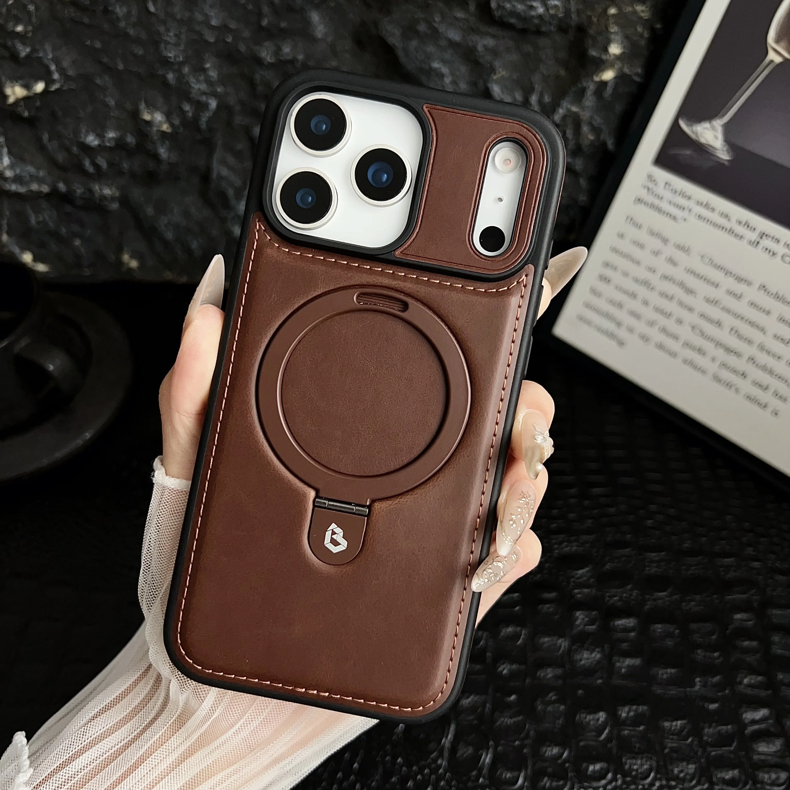 Luxuriöse magnetische Halterungsring-PU-Leder-Handyhülle, für iPhone 17 16 15 Pro Max Air Magsafe Wireless Charging Hollow Logo Cover