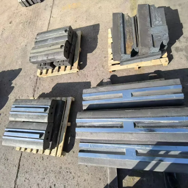 

Jaw Crusher Spare Parts and Accessories Wear Resistant Spare Parts Crushing Hammer Alloy Wear Parts for Crusher
