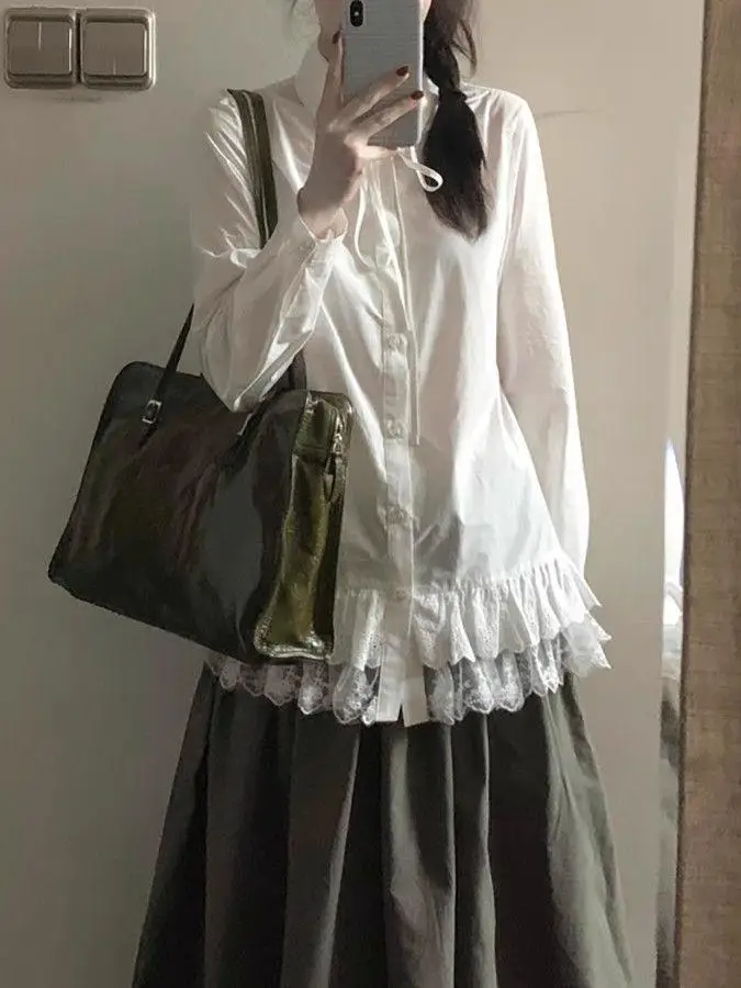 

Женская повседневная рубашка с длинным рукавом, средней длины, с кружевной отделкой, свободного кроя, в корейском стиле, на пуговицах, летняя, нежная и элегантная.