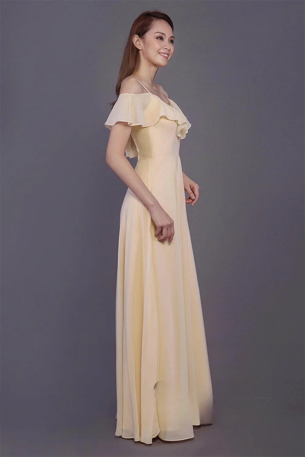 Sukienki wieczorowe damskie eleganckie sukienki na studniówkę ramiączka spaghetti krótki rękaw falbany linia A plisowana formalna sukienka celebrytki dla kobiet