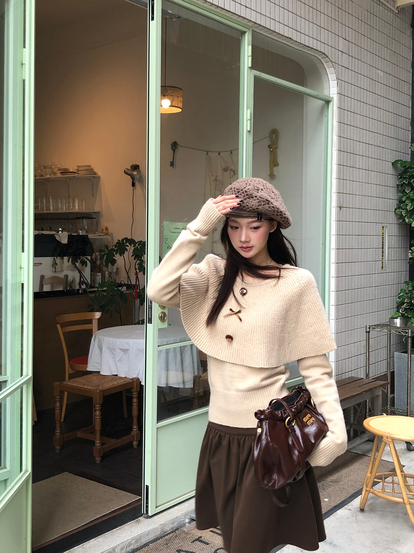 เสื้อสเวตเตอร์สีแดงสำหรับผู้หญิง ฤดูใบไม้ร่วง ฤดูหนาว สไตล์ลำลอง ดีไซน์หรูหรา แขนยาว ชุดสองชิ้นถักนิตติ้ง ทรงหลวม สี