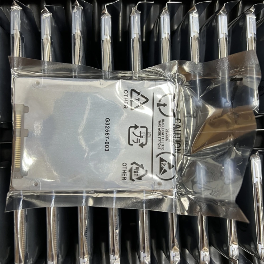 جديد لـ Intel S4610 240G 2.5 SATA3 Enterprise محرك الحالة الصلبة SSD TLC/3DWPD/1.6PBW لإصدار Lenovo