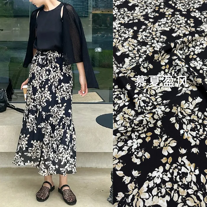 

Black Base White Ditsy Floral Print Silk Stretch Crepe De Chine Fabric Mulberry Silk Material for Dresses blouse
