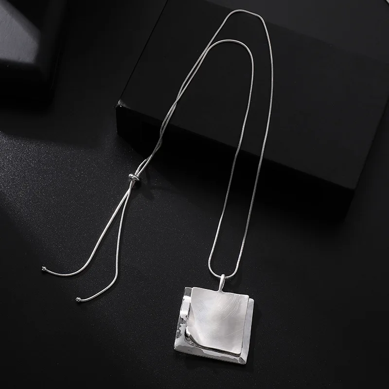 Fashion Geometric Long Chains Collar Necklace Jewelry for Women Decorative Pendants Double Layer Square Jewelry