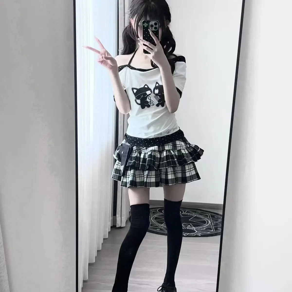 Thumbnail 4 - #12 Best Womens Graphic Print Tees to Buy In 2026