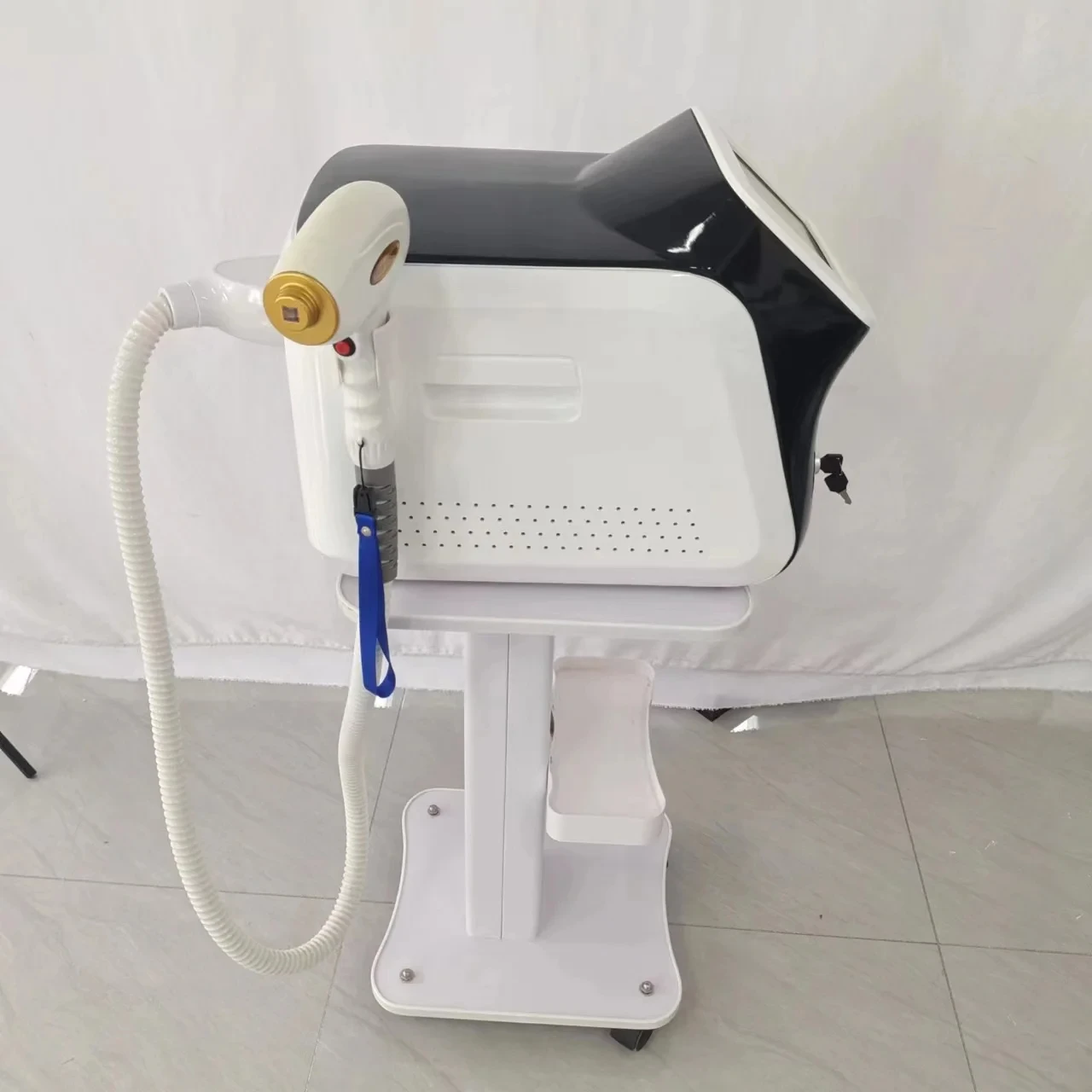 2024 Newest Three Wavelength 755 808 1064nm Ice Platinum Diode for Painless Hair Removal Can Achieve the Best Results