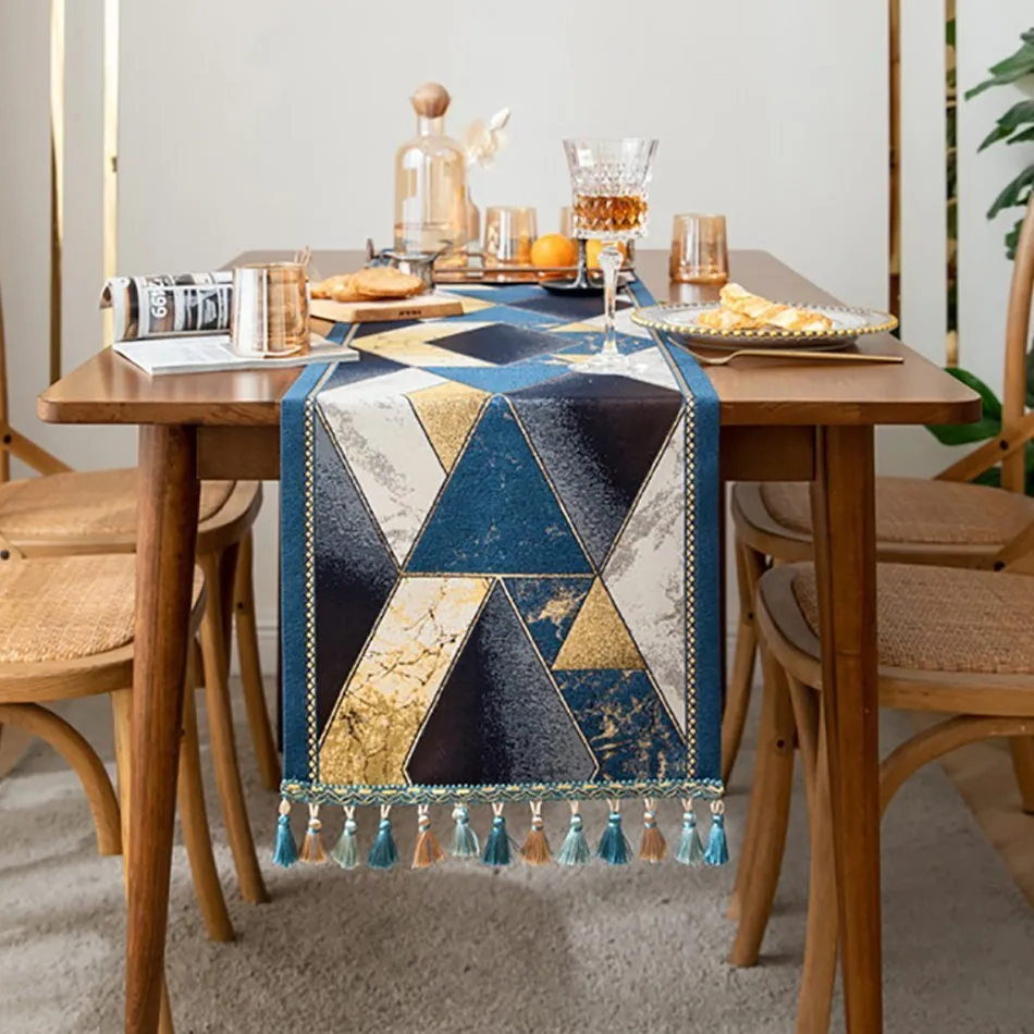 

American Light Luxury Table Runner Dinning Table Decoration Gold Thread Geometric Diamond Tassel Home Party Fall Table Runners