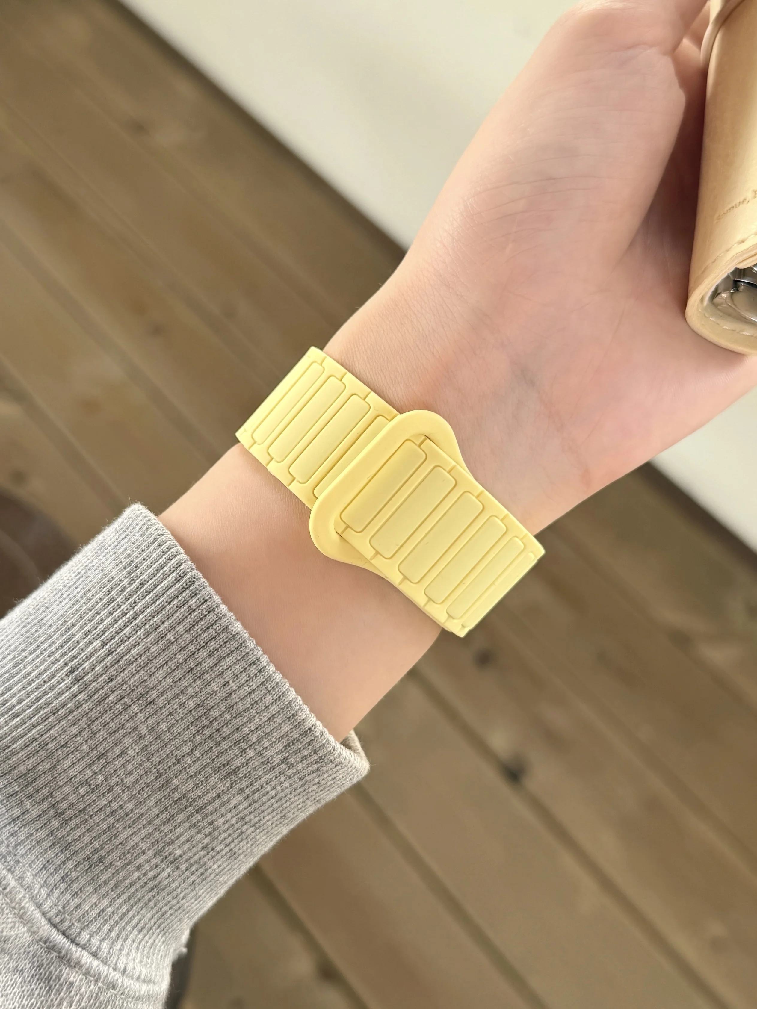 Магнитный ремешок Candy для Apple Watch S11 S10 SE 9 8 7 6 5 Силиконовый спортивный браслет для iWatch 42 мм 46 мм 41 45 мм 40 44 мм Ultra 49 мм