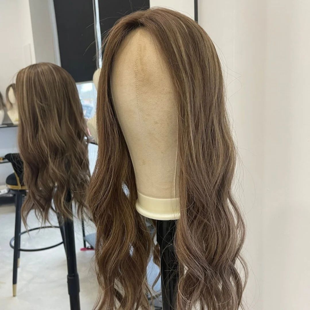 باروكة أمامية من الألياف الاصطناعية الفاخرة مقاس 24 بوصة، بني كستنائي مع أشقر يسلط الضوء على شعر مستعار دانتيل للنساء، شعر مستعار طويل مموج عميق الطول #1