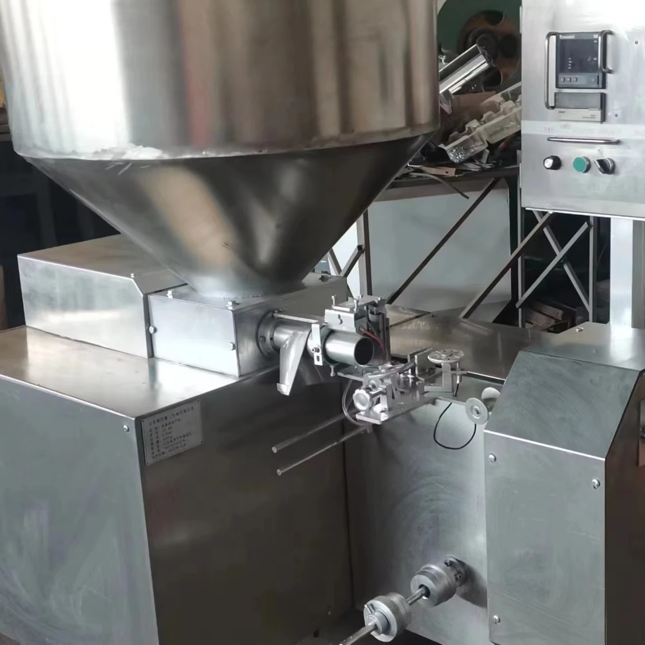Non-woven Nutrient Block Molding Machine, Lightweight Filling Machine, Fully Automatic Nutrient Soil Dispenser