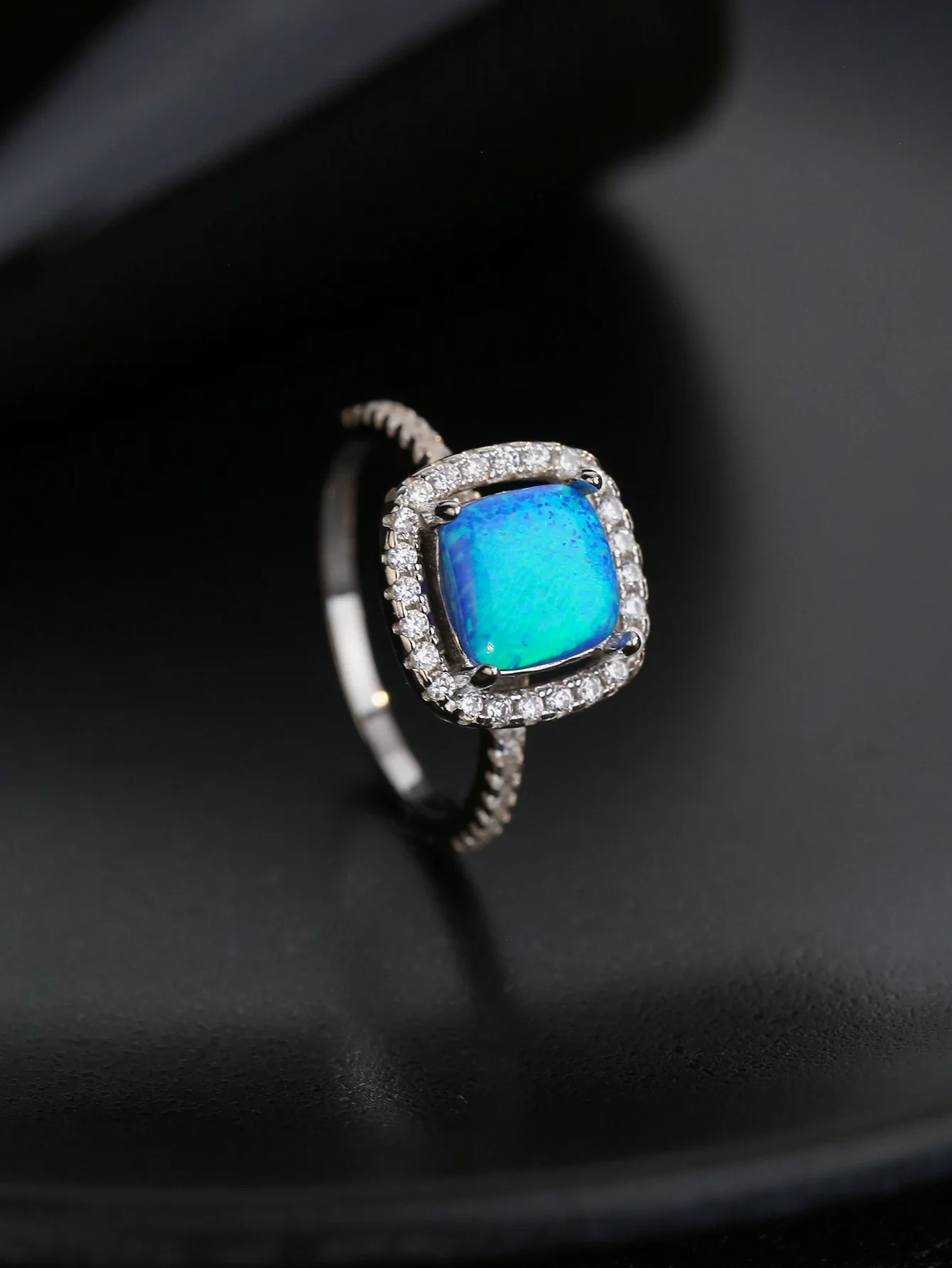 Women's Glory Ring Made of Pure 925 Silver,Zircon and Blue Opal,Exquisite Style for Dinner Party