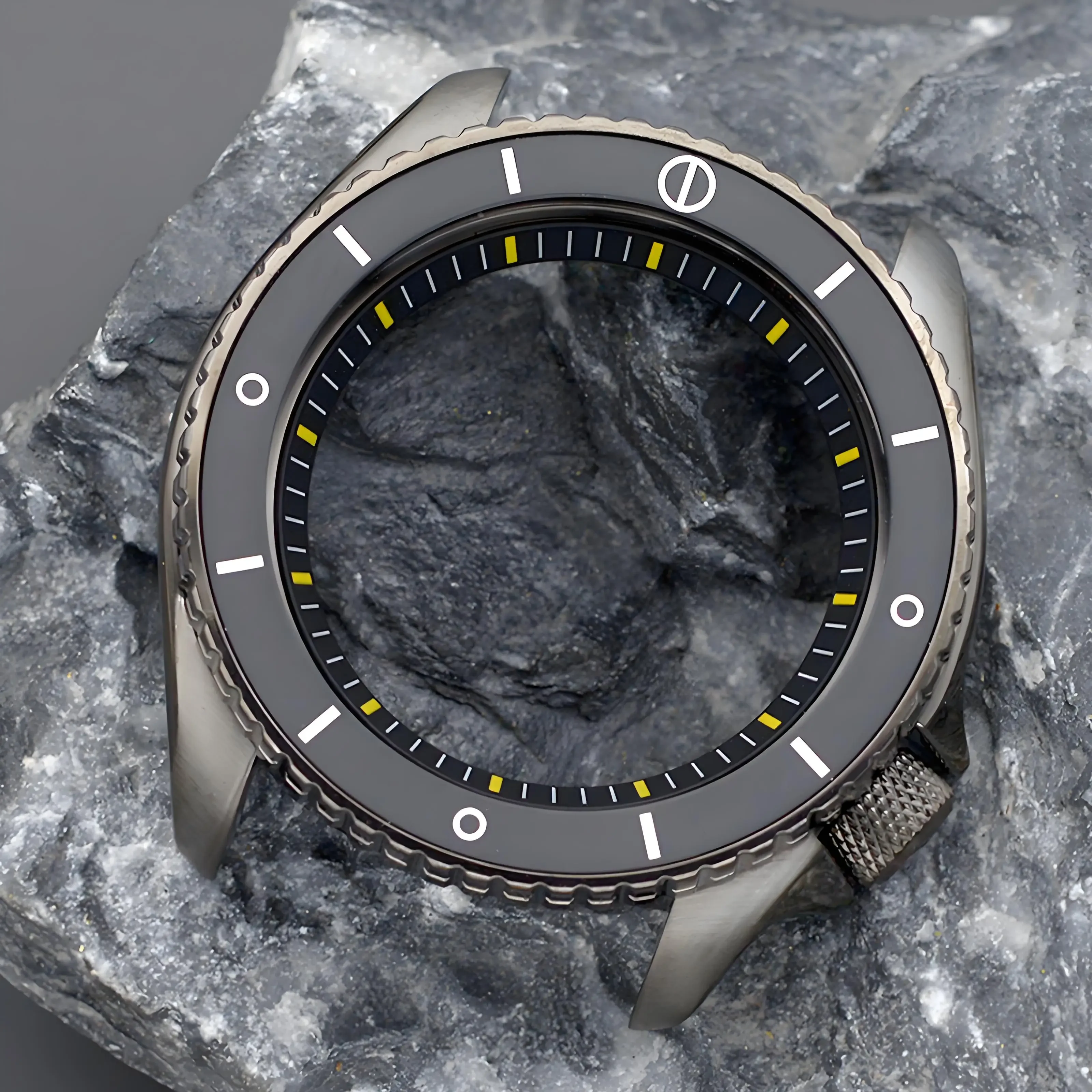 Mod Nh35 SKX007 SKX009 Gun Colour Men's Watch Case Fit NH34 NH35 NH36 Automatic Movement Sapphire Glass Case