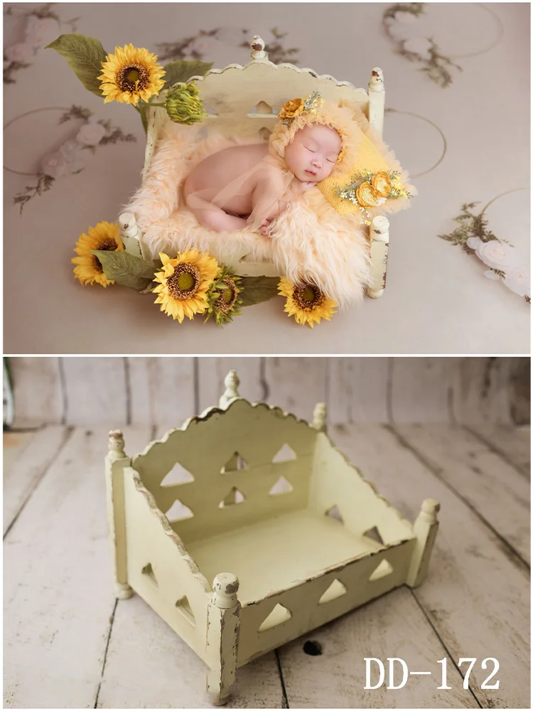 سرير خشبي صغير عتيق لحديثي الولادة دعائم تصوير لحديثي الولادة سرير أطفال مع تفاصيل منسوجة لدعائم الاستوديو الاحترافية #2