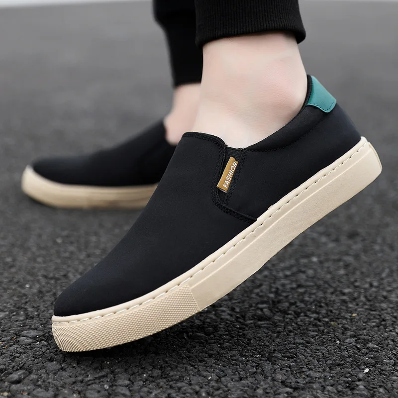 Plus-Size Men's Shoes: Ice-Silk Canvas Slip-On Casual Sneakers for Men