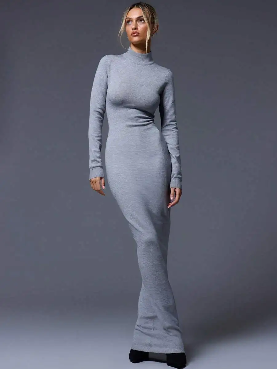 

Серое платье-свитер макси с высоким воротом и длинными рукавами – облегающее, вязаное, элегантное для офиса или повседневной носки осенью и зимой