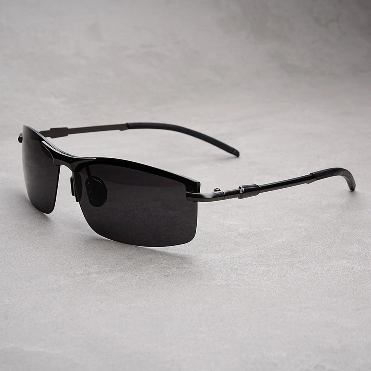 

New Polarized Sunglasses Driving Fishing Anti-ultraviolet Glasses Fashion Sports Sunglasses Tide