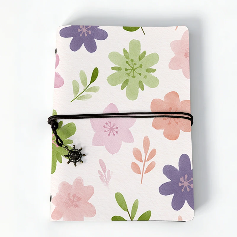 

Дневник пирата формата А5 из искусственной кожи - с подвеской в виде колеса, отличный подарок для деловых партнеров и клиентов, обложка с акварельным цветочным узором.