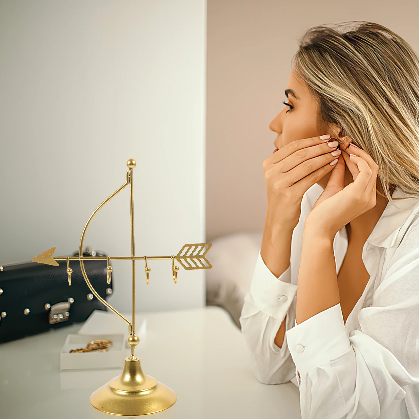 

Arrow Shape Jewelry Stand Earring Display Organizer Accessories Golden Holder High Quality Material Perfect For Storing
