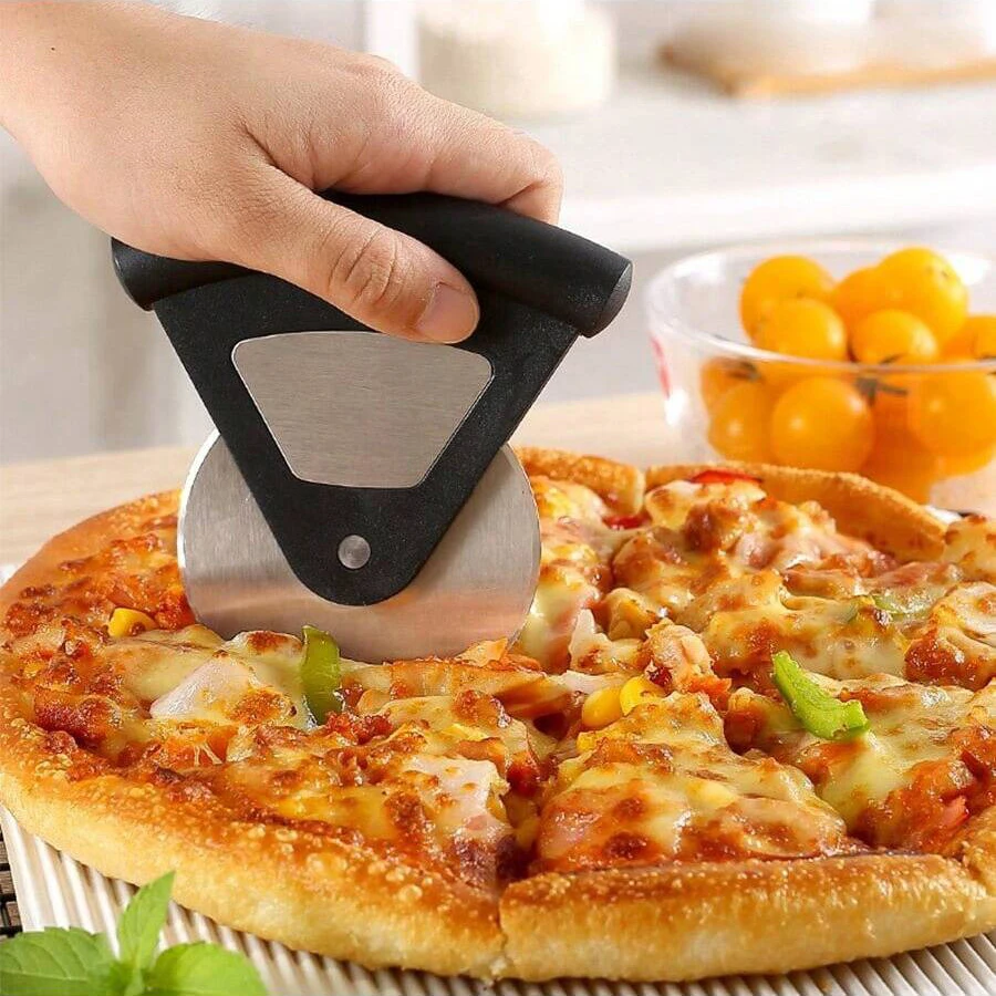 Stainless steel pizza cutter Creative circular arc handle pizza cutter Pizza cake cutter Multi-functional kitchen baking tool
