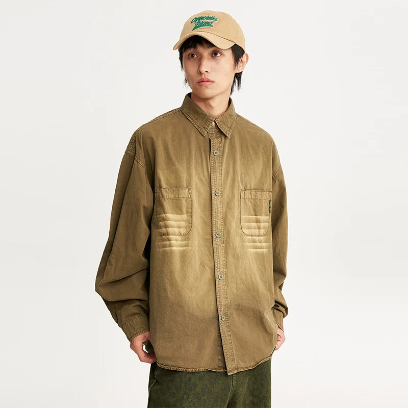 Mainly promote retro loose men's and women's casual shirt models