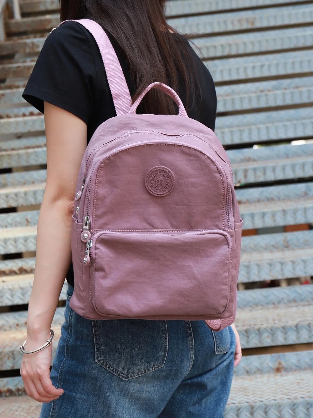 

Casual Outdoor Travel Bapa Large Capaci Waterproof Multi-layer Leisure Double oulder Bag Commuter Bag Soft Zinc Alloy...