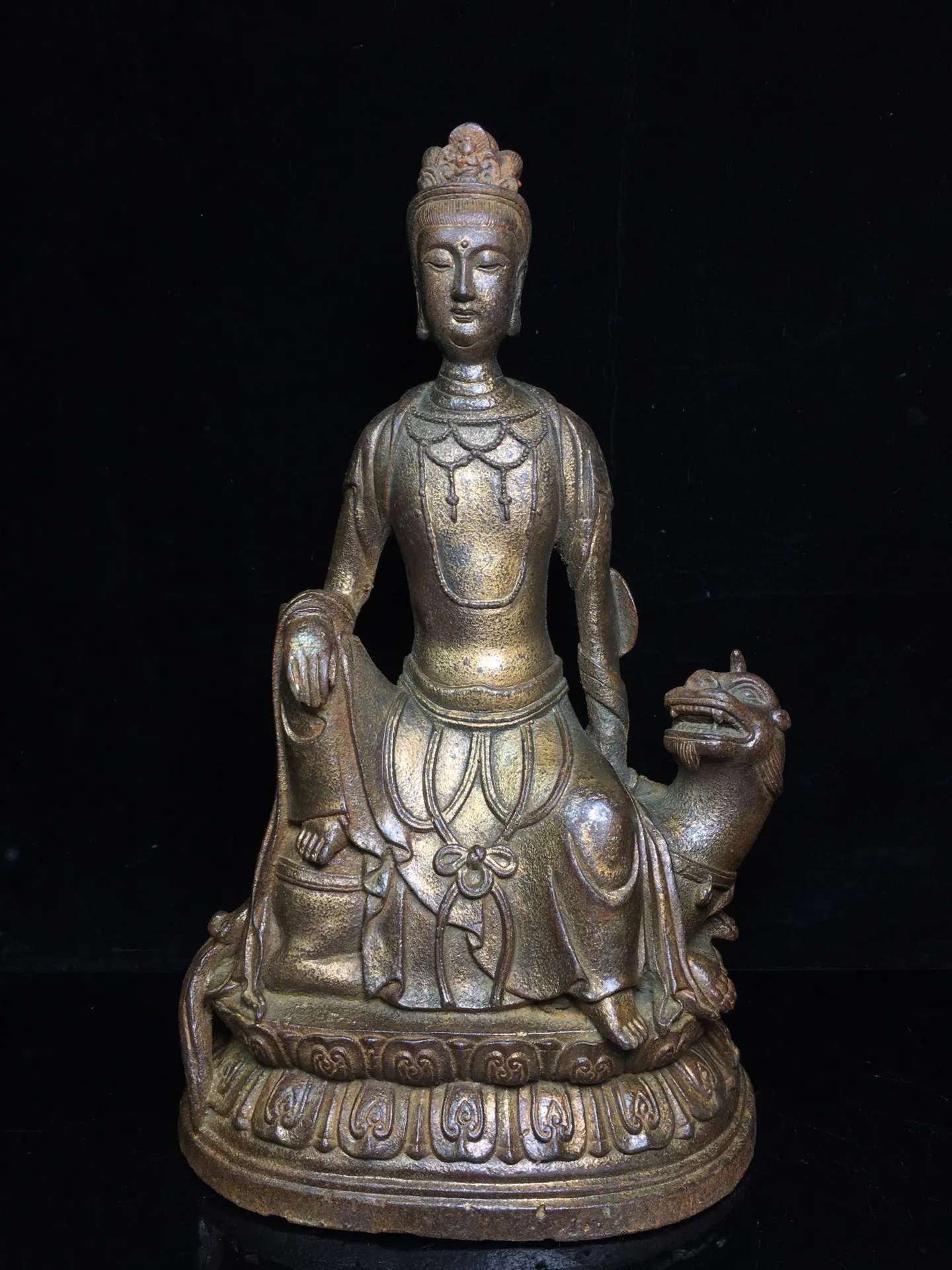 Old iron Qing Dyansty iron Guan yin sitting beast Statue, Free shipping