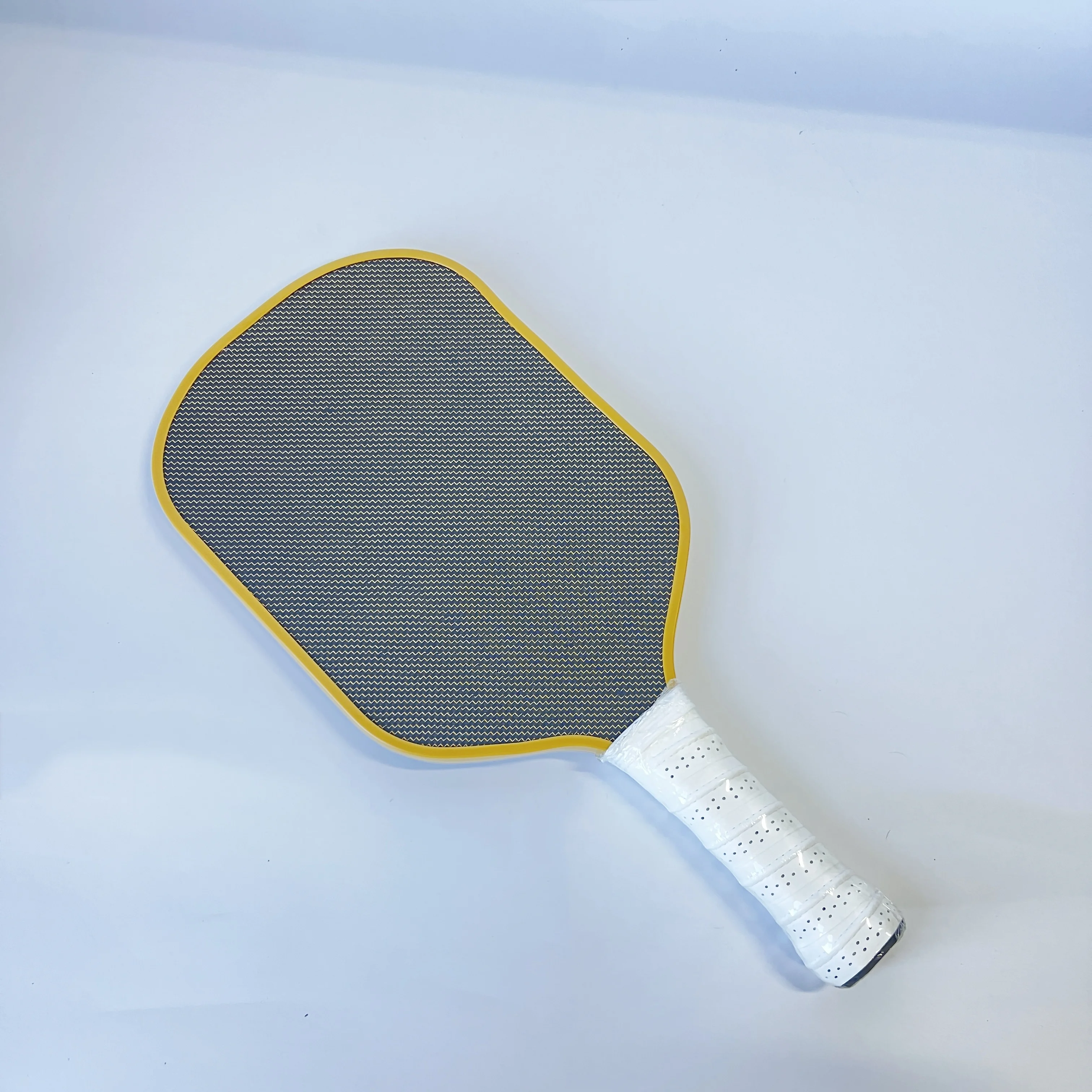 2024 Factory wholesale Thermoformed Titanium Pickleball Paddle Carbon Fiber Pickleball Paddles Power and Control 16mm Core