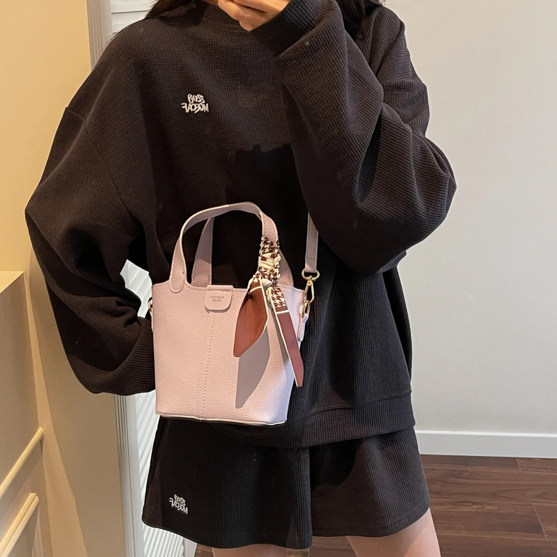 Elegante borsa a tracolla in pelle da donna Borsa a tracolla alla moda di lusso Borsa classica di design per l'aspetto quotidiano