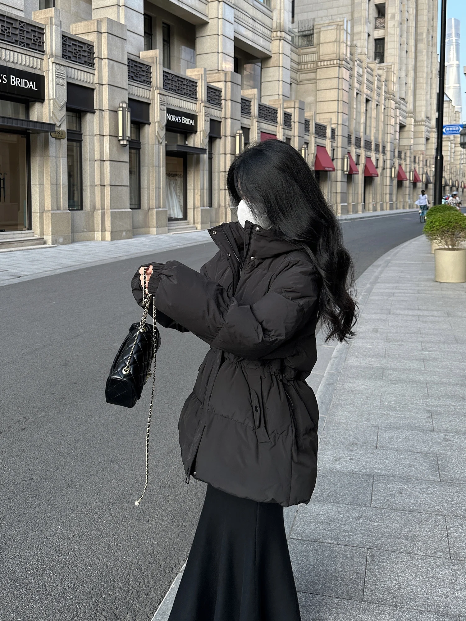 

Корейское женское пуховое пальто Jaet с капюшоном, пуховое пальто с завязками на талии, теплое утягивающее морозостойкое длинное светящееся пальто на молнии...