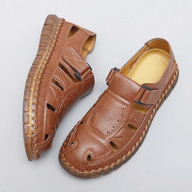 Sandalias doradas de cuero para hombre, zapatos de playa Retro, plataforma plana, ocio, calzado de fiesta, Sandalias cómodas de verano